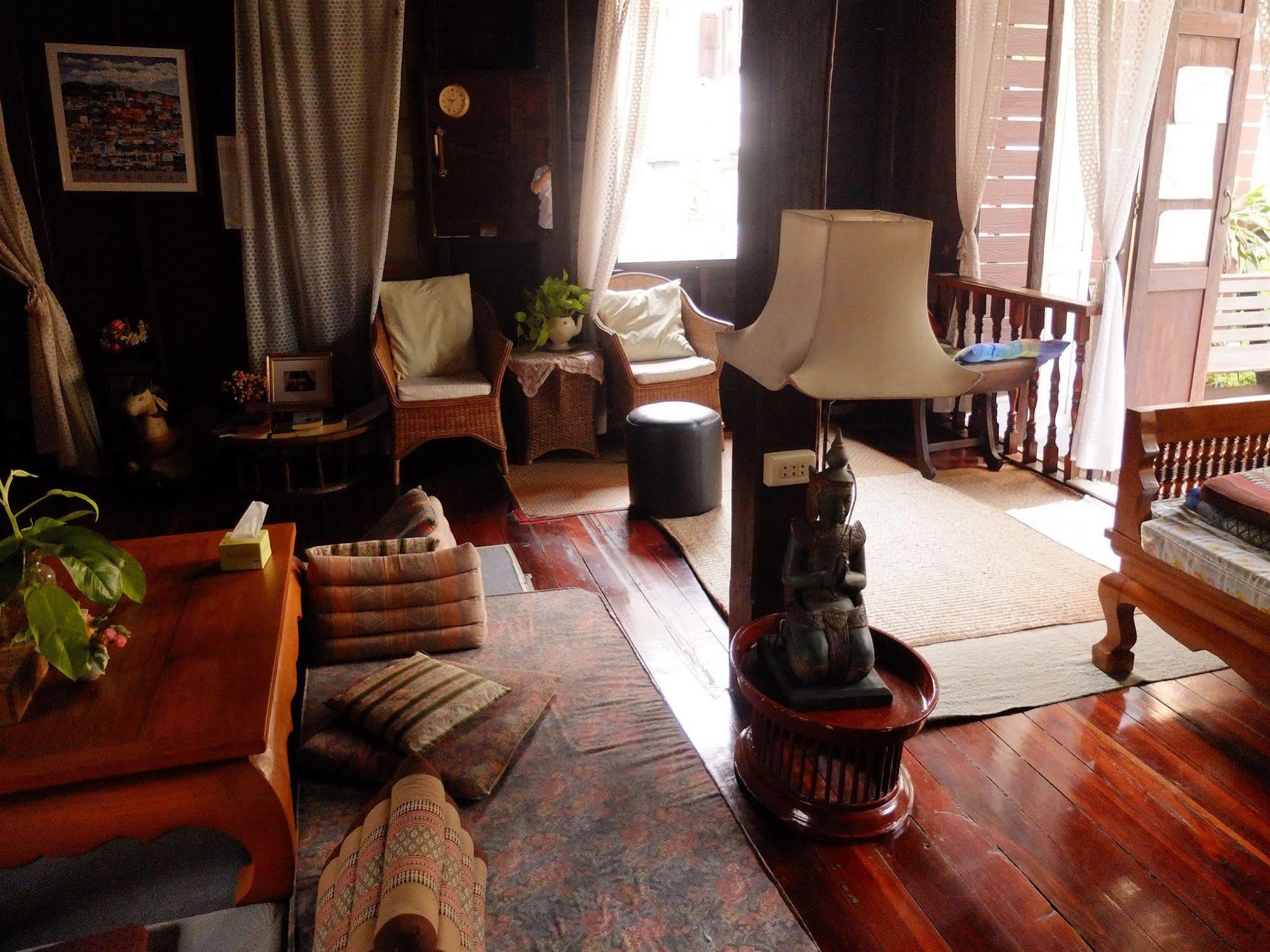 Boonmee Guest House Chiang Mai Esterno foto