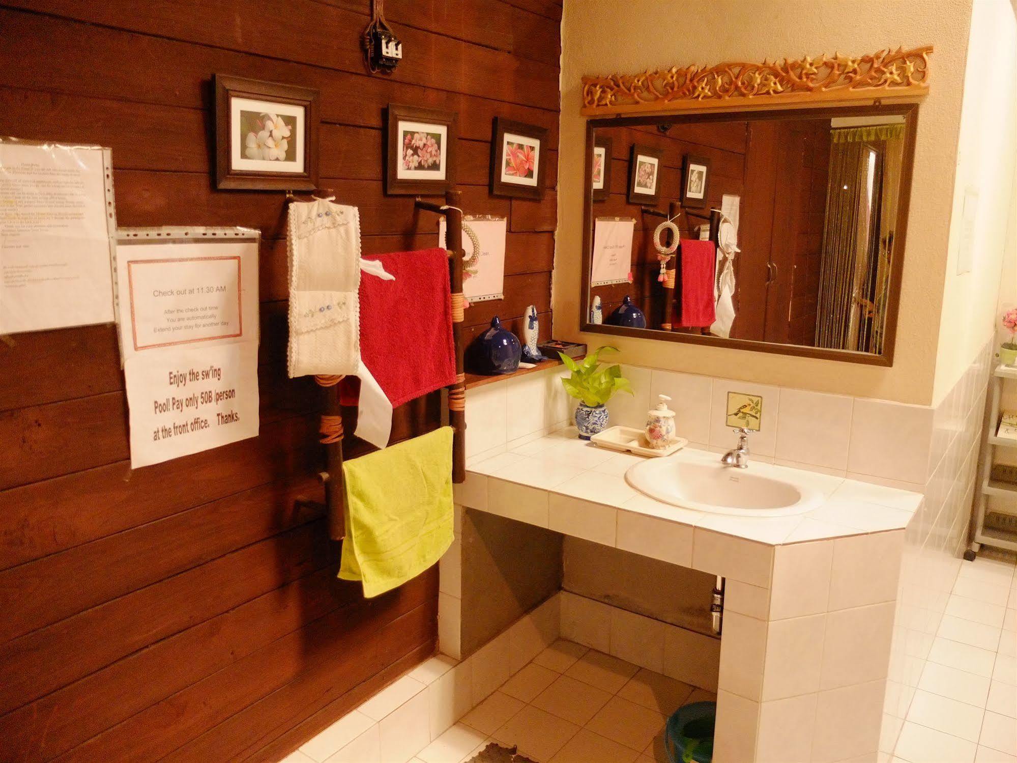 Boonmee Guest House Chiang Mai Esterno foto
