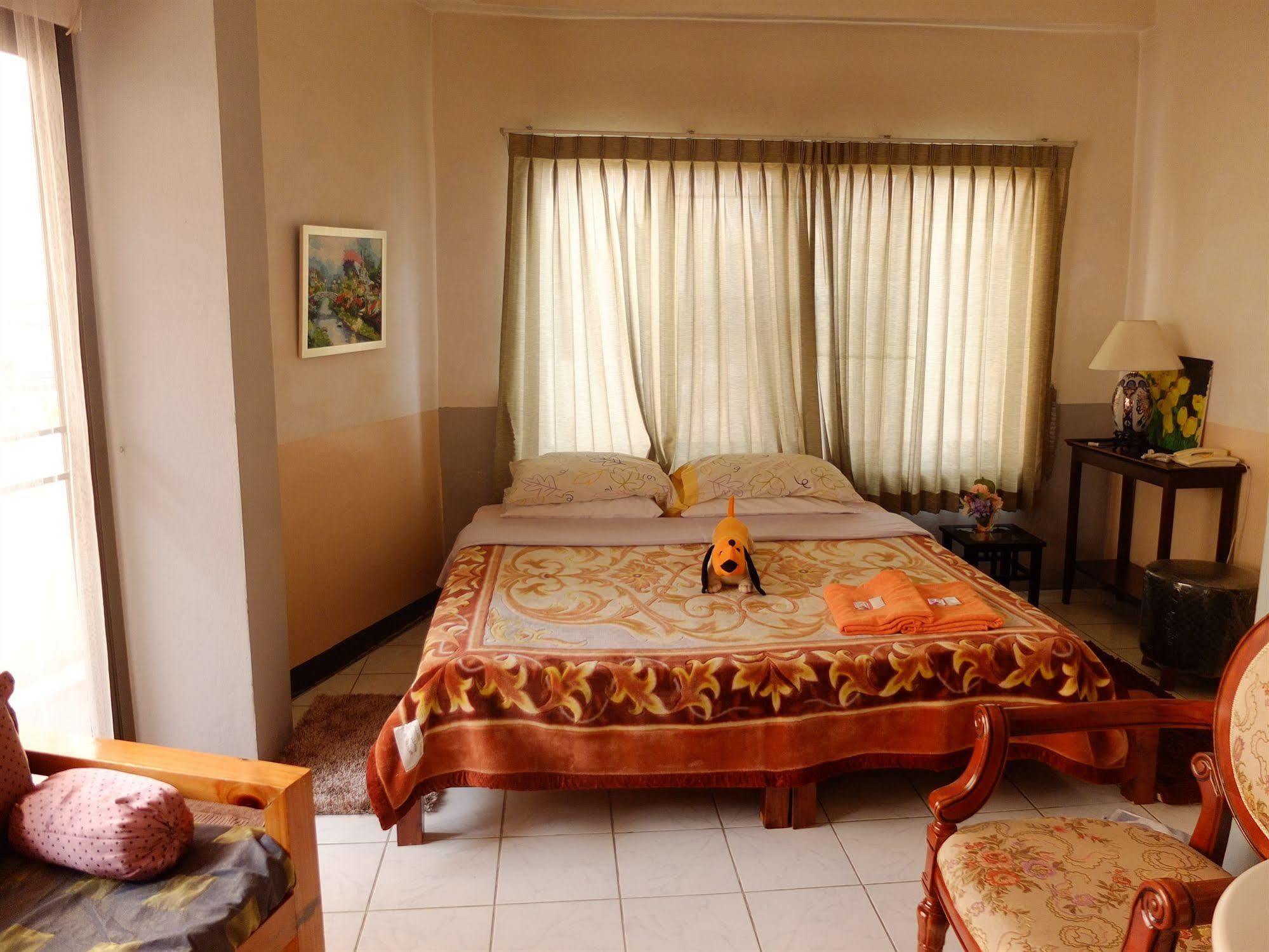 Boonmee Guest House Chiang Mai Esterno foto