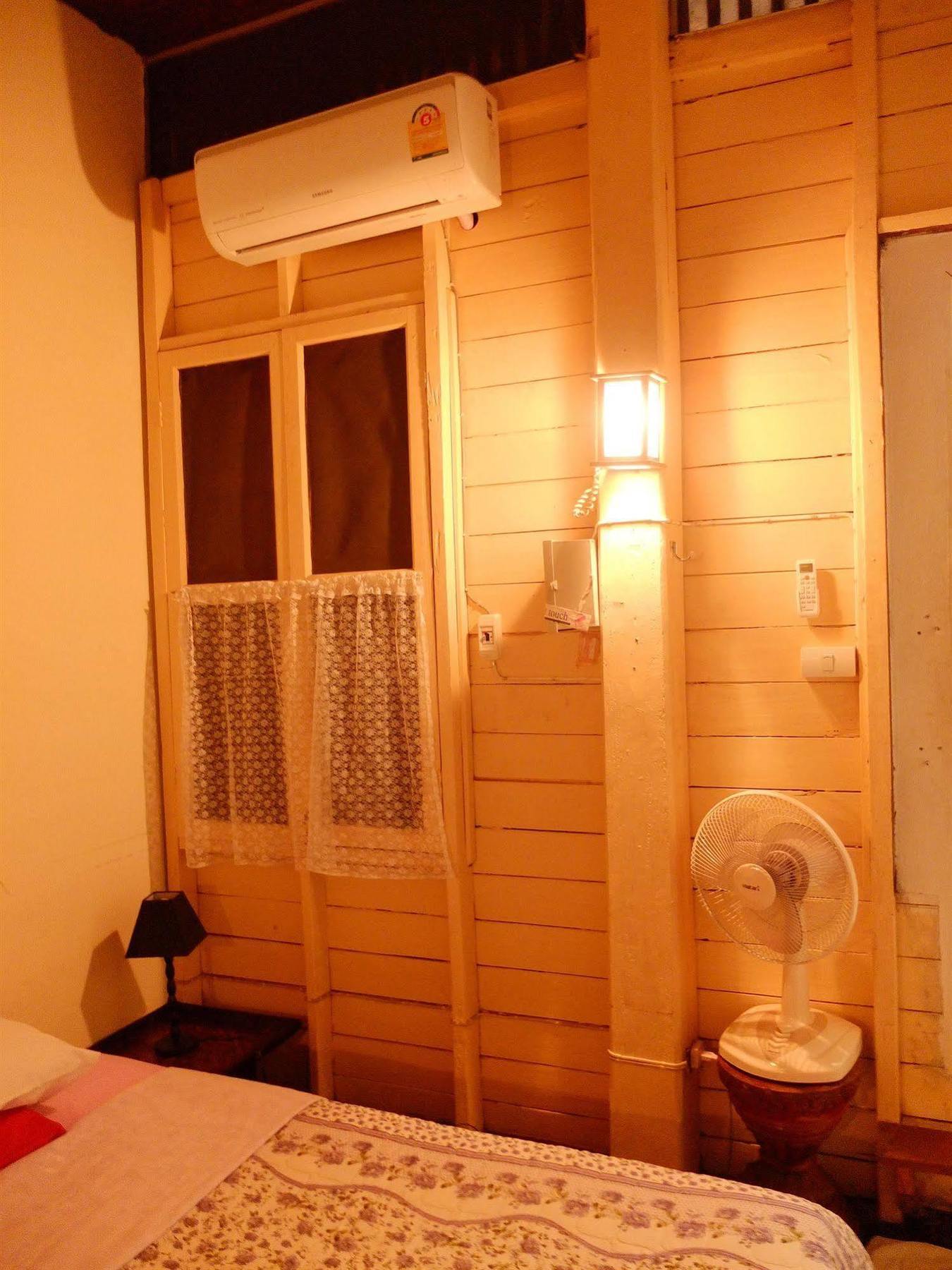 Boonmee Guest House Chiang Mai Esterno foto